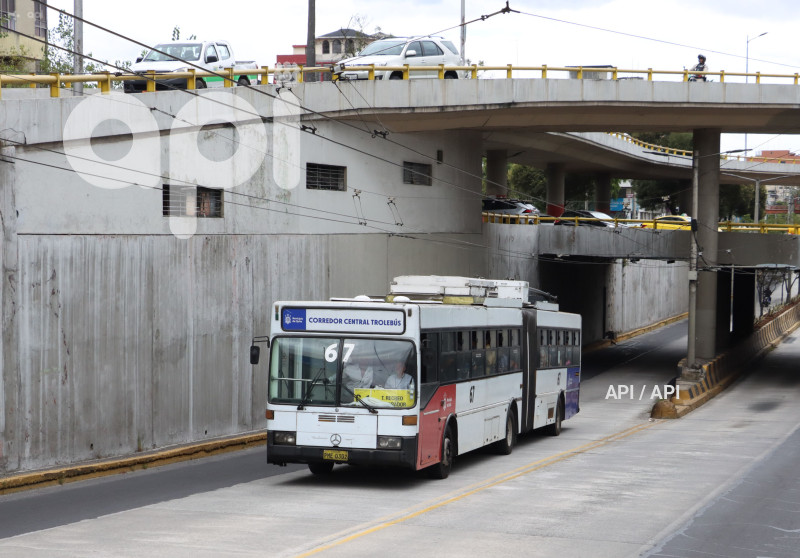 PLANTON-TRANSPORTE-PASAJEROS-QUITO