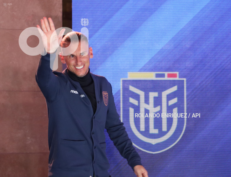 TECNICO-SELECCION-ECUADOR-SEBASTIAN-BECCACECE