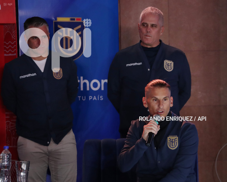 TECNICO-SELECCION-ECUADOR-SEBASTIAN-BECCACECE