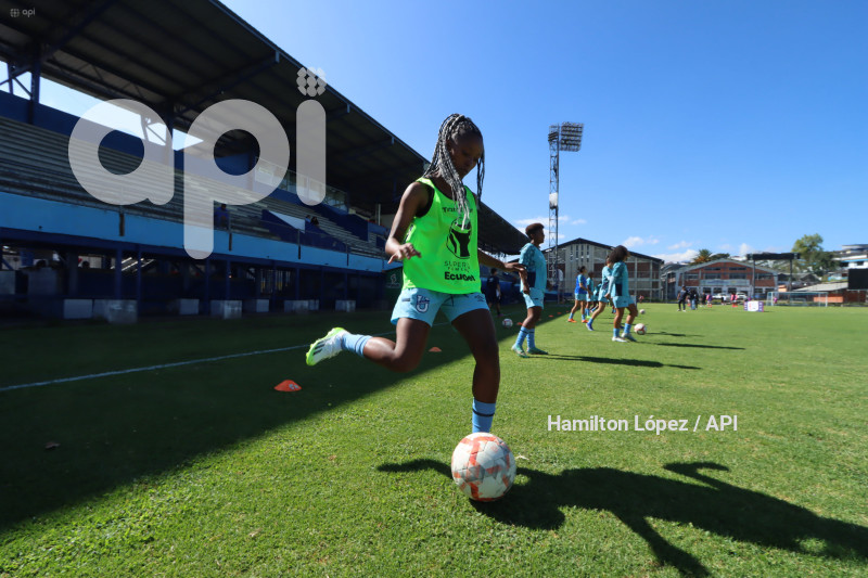 FBL-SUPERLIGA-FEMENINA-ECUABET-CATÓLICA-ÑAÑAS