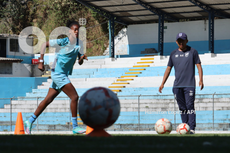 FBL-SUPERLIGA-FEMENINA-ECUABET-CATÓLICA-ÑAÑAS