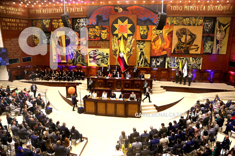 POL-SESION-SOLEMNE