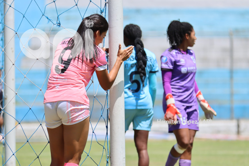 FBL-SUPERLIGA-FEMENINA-ECUABET-CATÓLICA-ÑAÑAS