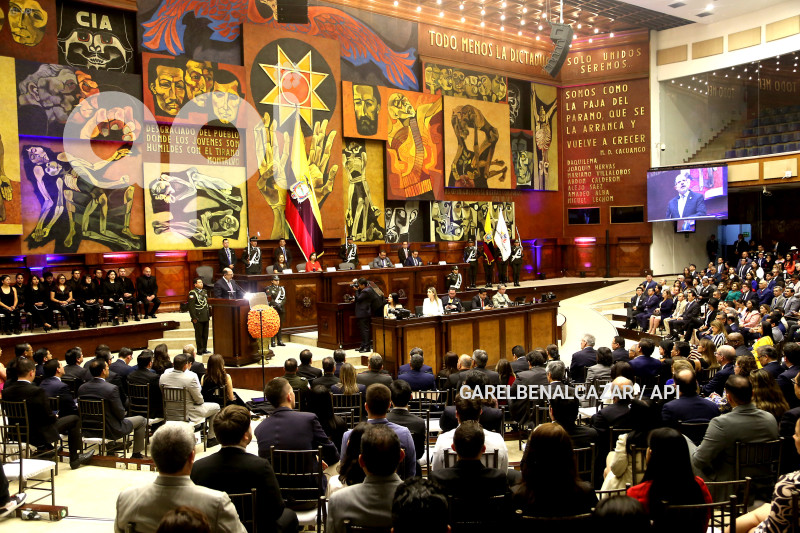 POL-SESION-SOLEMNE