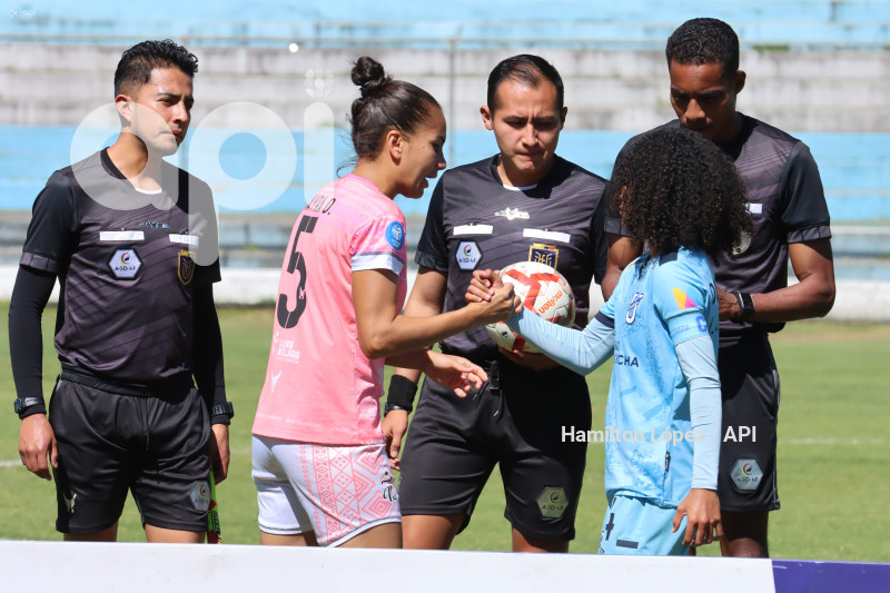 FBL-SUPERLIGA-FEMENINA-ECUABET-CATÓLICA-ÑAÑAS