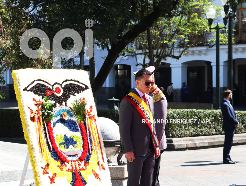 OFRENDA-FLORAL-HEROES-10-AGOSTO
