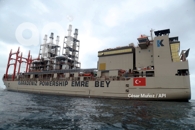 GYE-BARCAZA KARPOWERSHIP 1