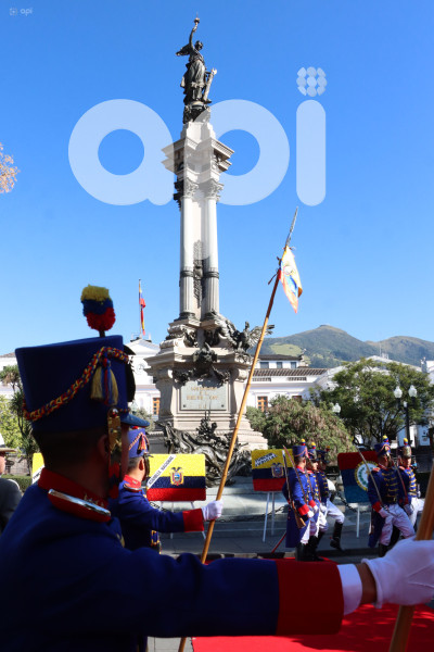 OFRENDA-FLORAL-HEROES-10-AGOSTO