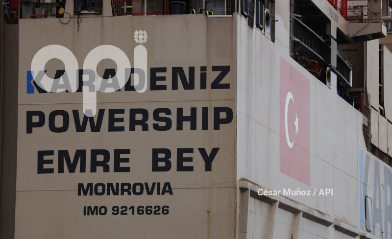 GYE-BARCAZA KARPOWERSHIP 1