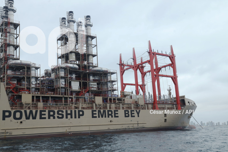 GYE-BARCAZA KARPOWERSHIP 1