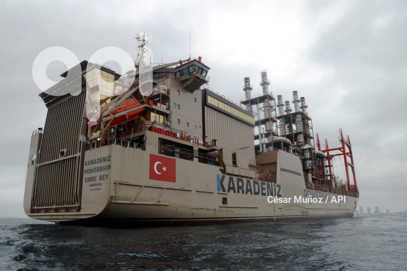 GYE-BARCAZA KARPOWERSHIP 1