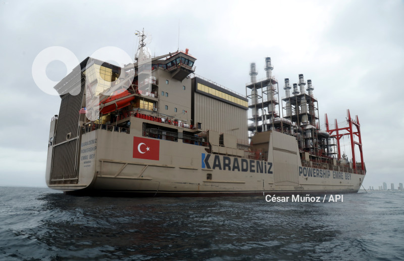 GYE-BARCAZA KARPOWERSHIP 1