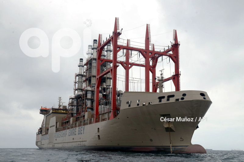 GYE-BARCAZA KARPOWERSHIP 1
