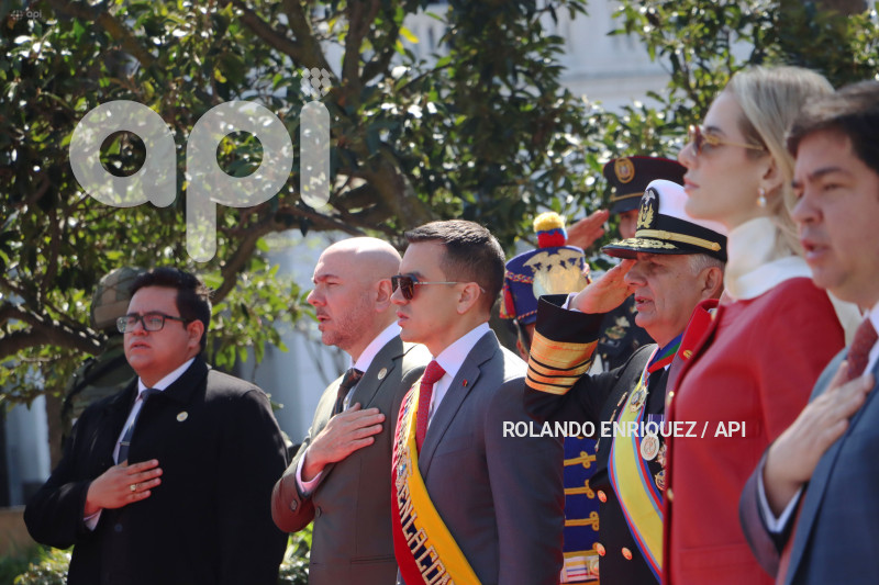 OFRENDA-FLORAL-HEROES-10-AGOSTO