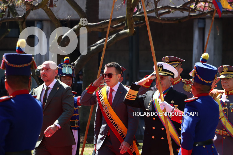 OFRENDA-FLORAL-HEROES-10-AGOSTO