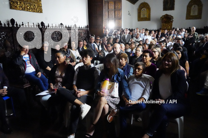 HOMENAJE FERNANDO VILLAVICENCIO