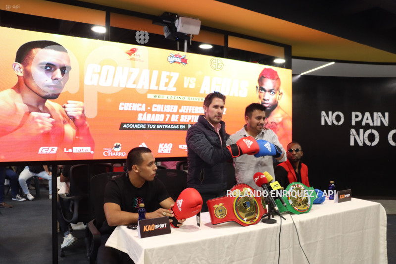 CUENCA-FEST-BOXING-GONZALEZ-AGUAS