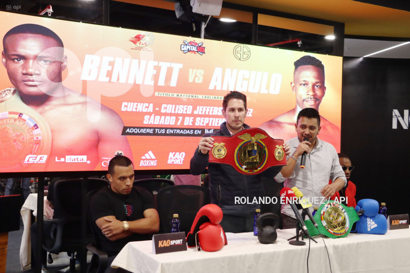 CUENCA-FEST-BOXING-GONZALEZ-AGUAS