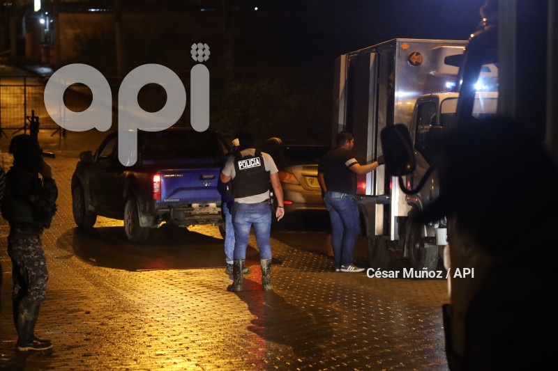 MASACRE MINAS PONCE ENRIQUEZ