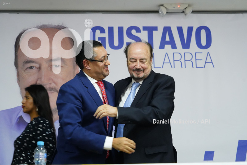 DEMOCRACIA SI SAQUICELA
