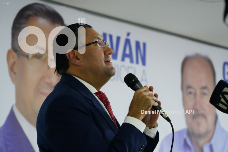 DEMOCRACIA SI SAQUICELA