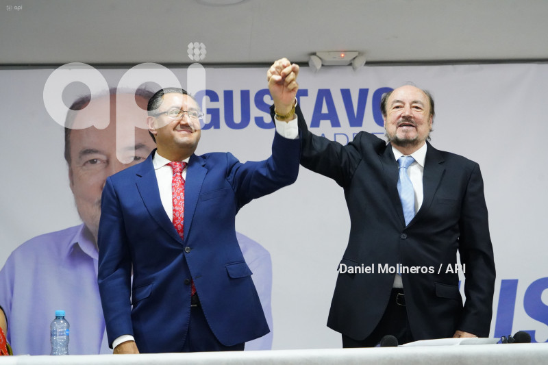 DEMOCRACIA SI SAQUICELA