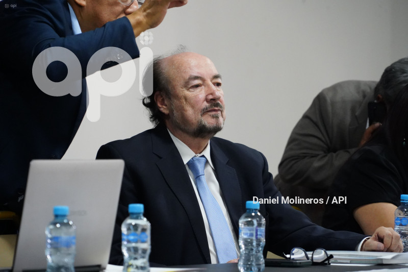 DEMOCRACIA SI SAQUICELA