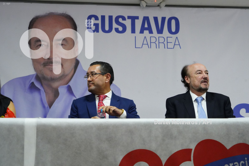DEMOCRACIA SI SAQUICELA