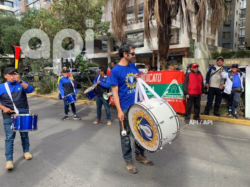 MARCHA-TRABAJADORES-ELECTRICOS