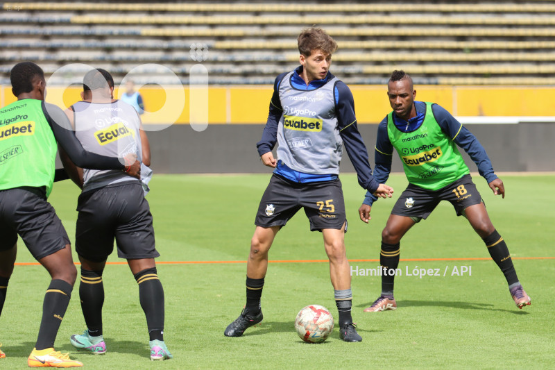 FBL-LIGA-PRO-ECUABET-SERIEB-CUNIBURO-VARGAS-TORRES