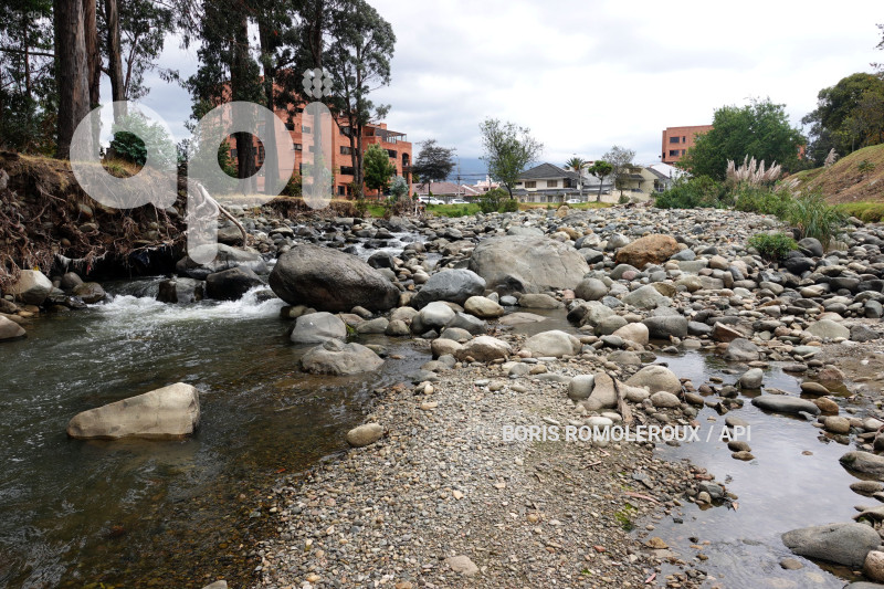 CUENCA-RIO TOMEBAMBA CAUDAL BAJO