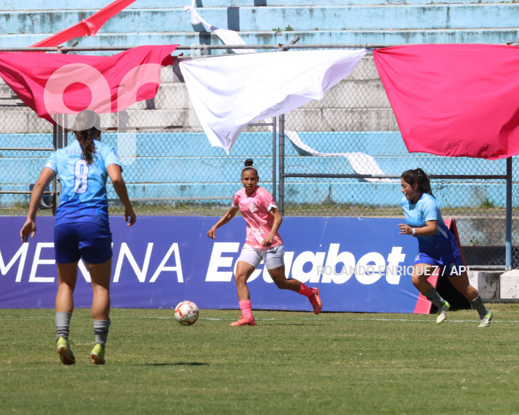 FBL-SUPERLIGA-FEMENINA-NANAS-MACARA