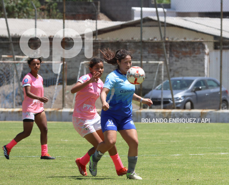 FBL-SUPERLIGA-FEMENINA-NANAS-MACARA