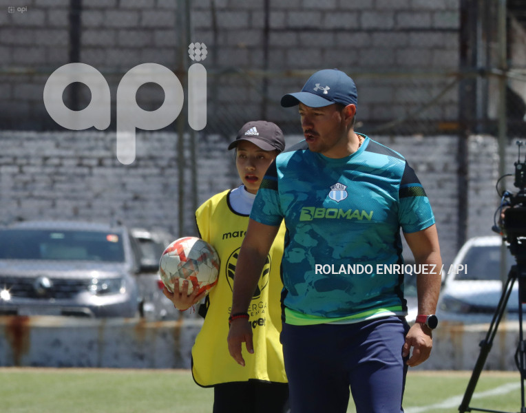 FBL-SUPERLIGA-FEMENINA-NANAS-MACARA