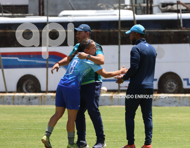 FBL-SUPERLIGA-FEMENINA-NANAS-MACARA