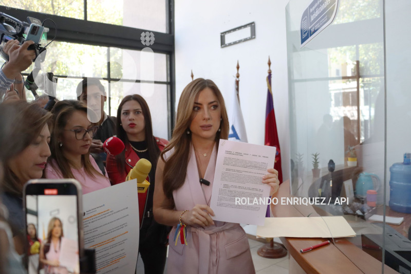 LUCÍA-JARAMILLO-DENUNCIA-TCE-