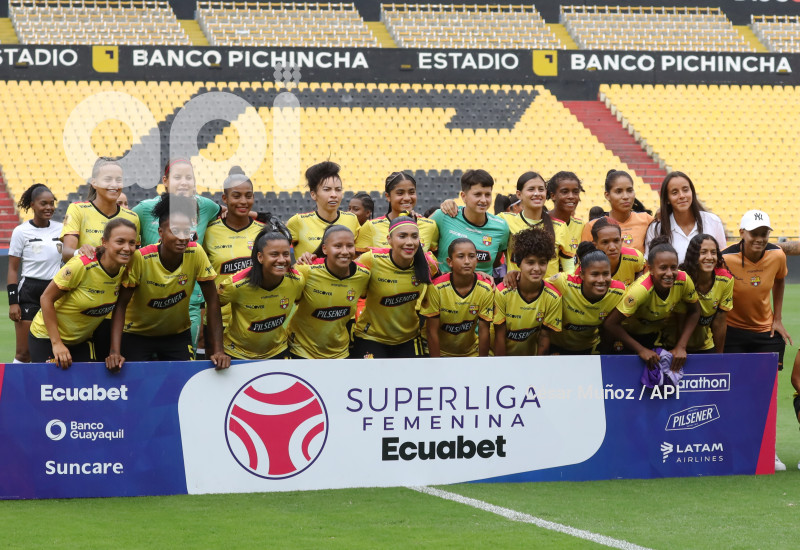 FBL-SUPERLIGA-BARCELONA-LEONES DEL NORTE