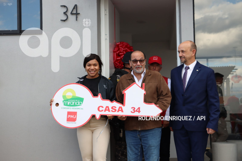 CASAS-NEISI-DAJOMES-ANGIE-PALACIOS