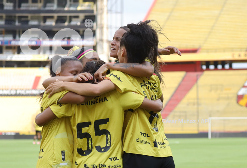 FBL-SUPERLIGA-BARCELONA-LEONES DEL NORTE