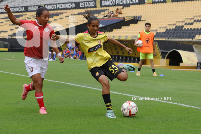 FBL-SUPERLIGA-BARCELONA-LEONES DEL NORTE