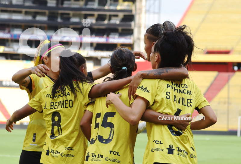 FBL-SUPERLIGA-BARCELONA-LEONES DEL NORTE