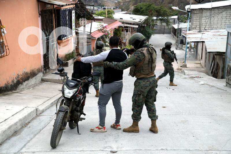 GYE-BLOQUE DE SEGURIDAD-LAS CABRAS