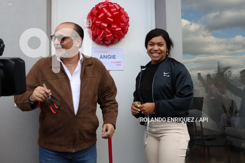 CASAS-NEISI-DAJOMES-ANGIE-PALACIOS