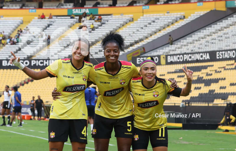 FBL-SUPERLIGA-BARCELONA-LEONES DEL NORTE
