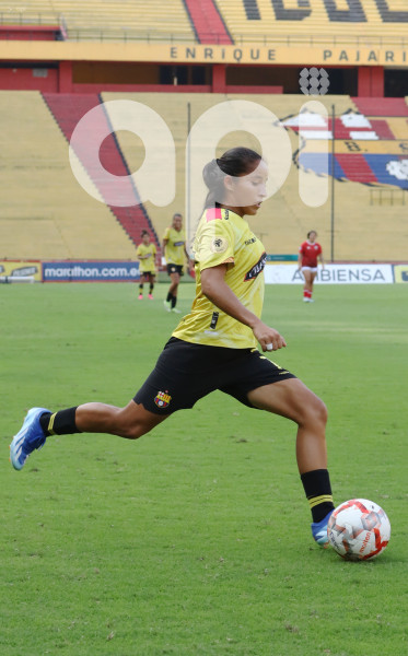 FBL-SUPERLIGA-BARCELONA-LEONES DEL NORTE