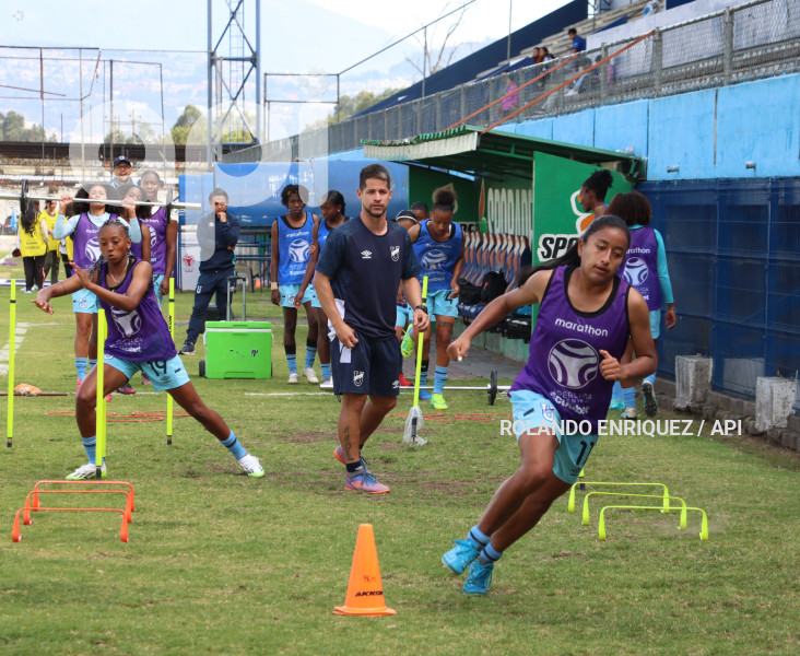 FBL-SUPERLIGA-FEMENINA-NANAS-UNIVERSIDAD-CATOLICA