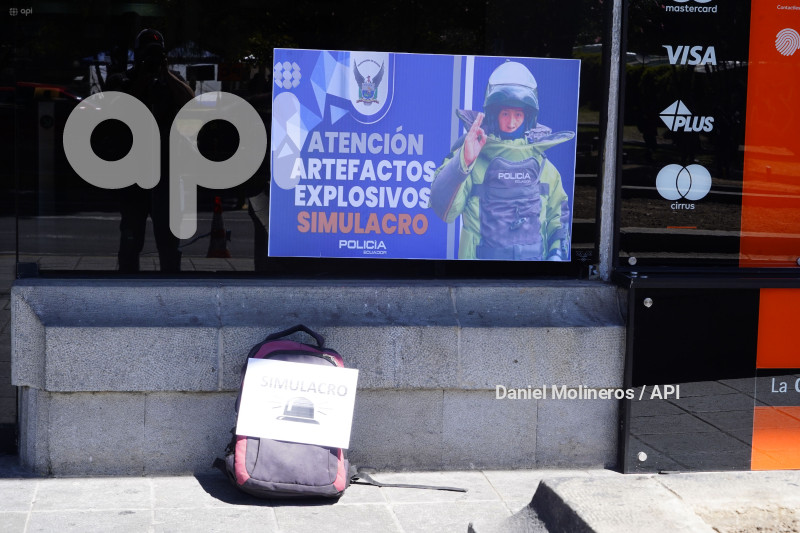 SIMULACRO COMANDANCIA EXPLOSIVOS