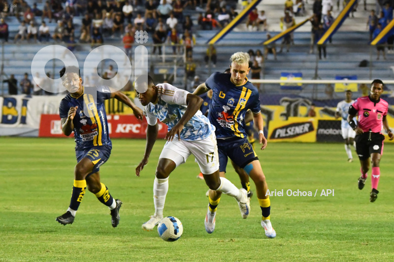 FBL-LIGAPRO-DELFIN-EMELEC