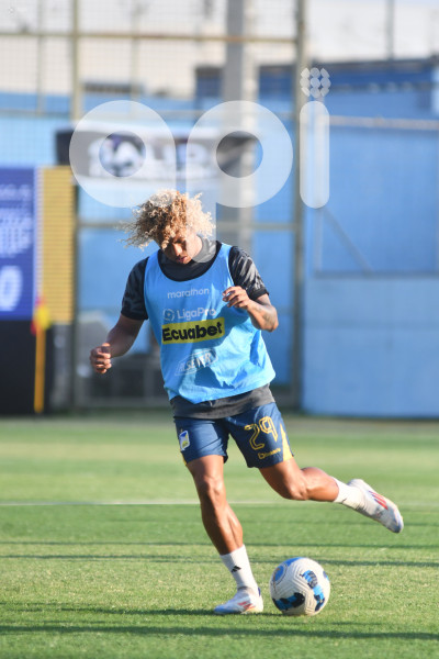 FBL-LIGAPRO-DELFIN-EMELEC