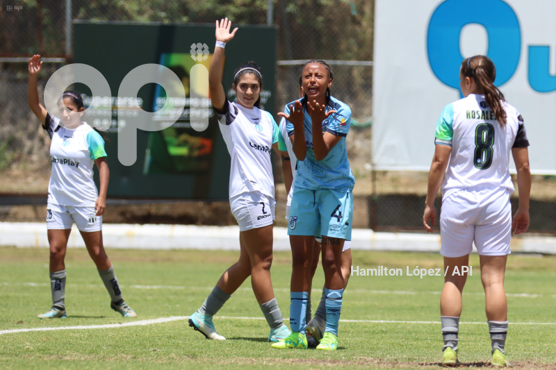 FBL-SUPERLIGA-FEMENINA-ECUABET-CATÓLICA-MACARÁ